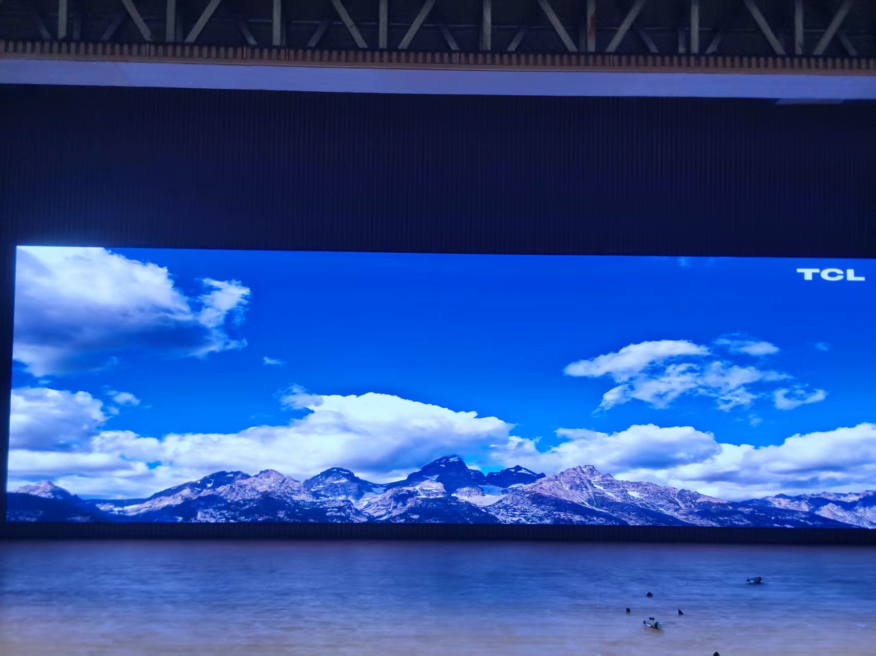 乐山湖滨中学会堂